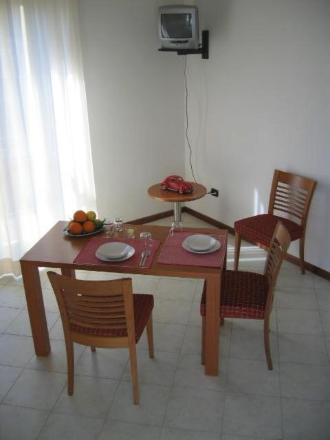 Residence Il Rampicante Monticelli Terme Room photo
